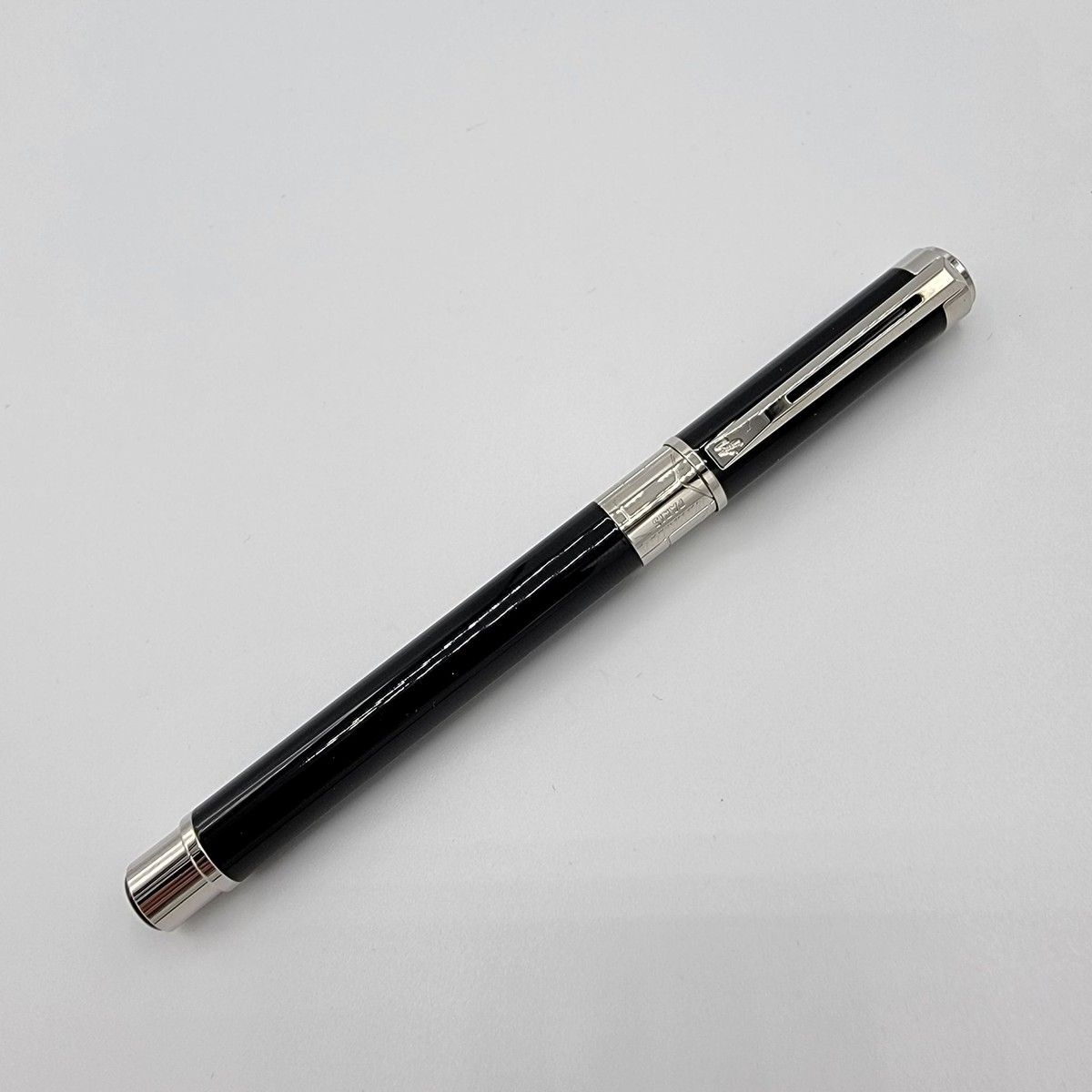 Waterman Perspective Black Lacquer CT Medium Fountain Pen