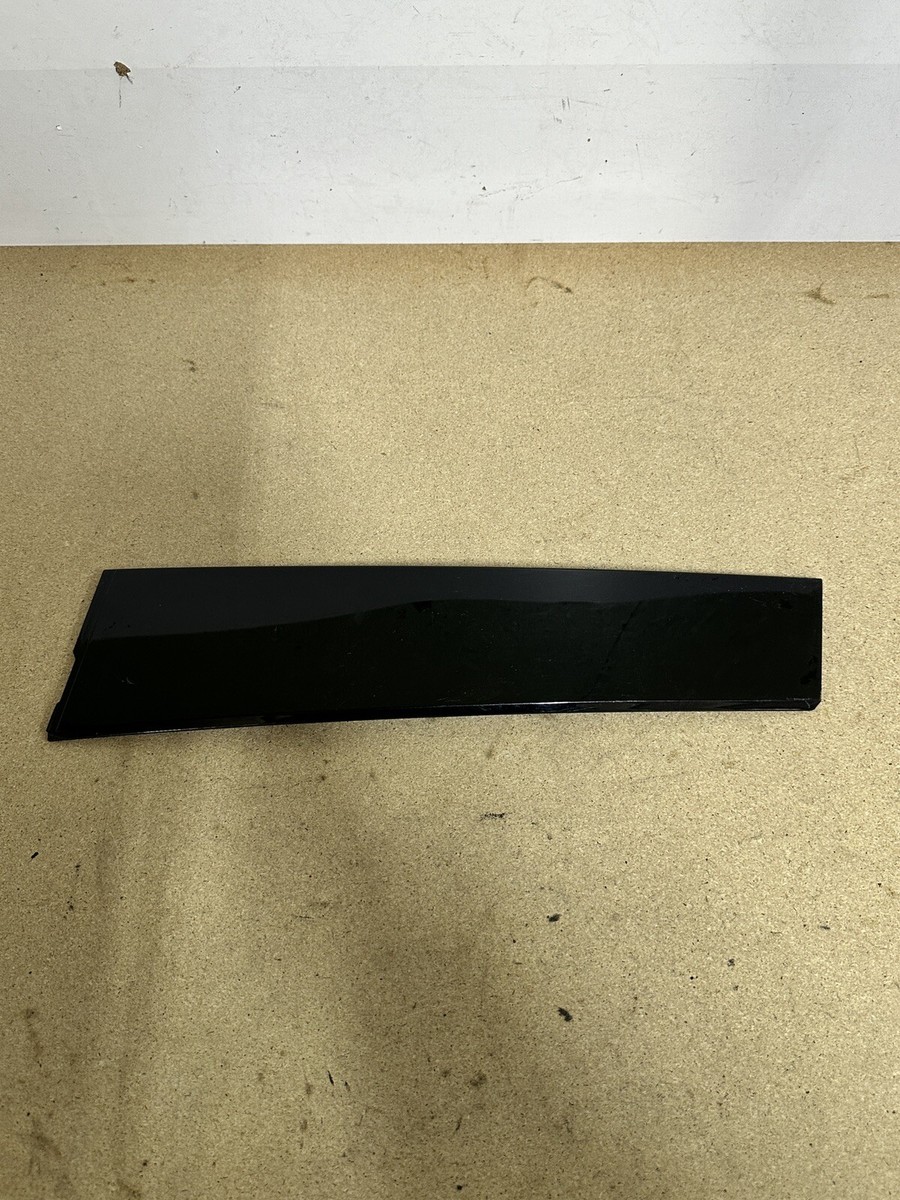OEM 2018 MAZDA CX-5 2.2 RHD FRONT RIGHT SIDE DOOR MOLDING