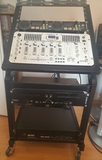 Musik Anlage im Reck Mit Monitorboxen