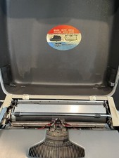 1966 Smith-Corona Galaxie II Typewriter Green  With Case FULLY TESTED thumbnail