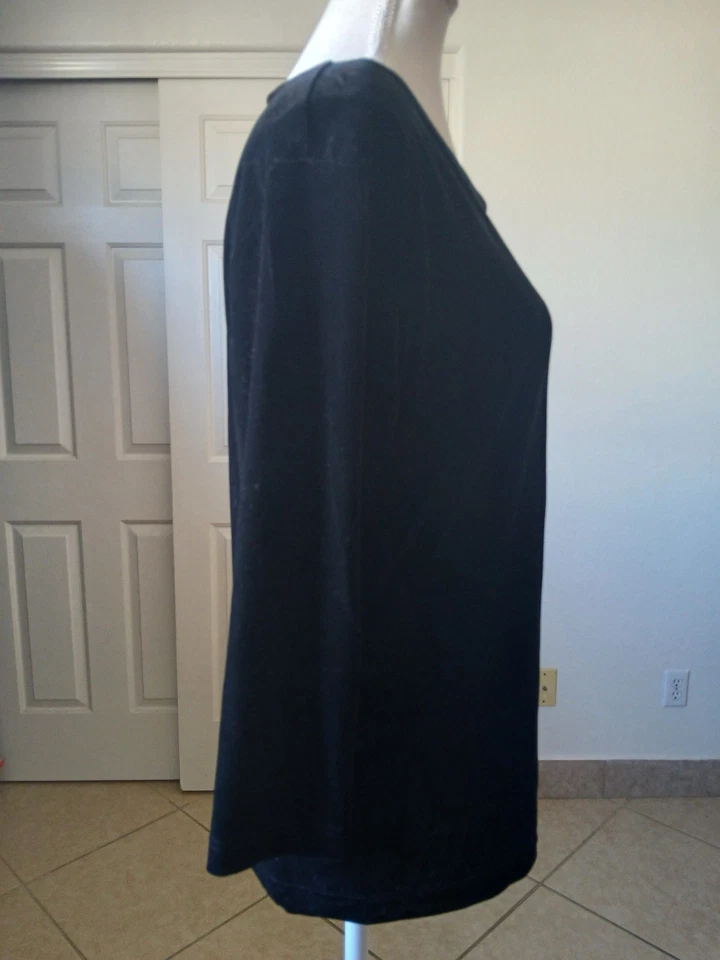 DRESSBARN Women’s Blouse Top L Velvet 3/4 Sleeve Crew Nick Stretch Minimalist - Image 4 of 4