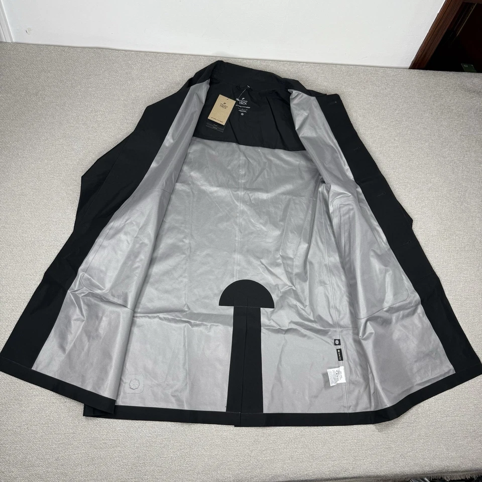 Nike Tech Pack Sportswear Storm-FIT ADV GORE-TEX Coat Black Mens Large DV9970 - Image 4 of 4