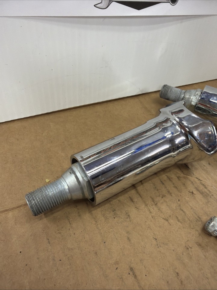 Harley Springer 4” OEM Chrome Softail Handlebar Risers Fxsts Flsts 1 ...
