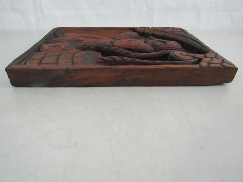 Decoración de pared de madera en relieve tallada a mano de mujer campesina de colección 12" X 8 5/8" - Imagen 11 de 12