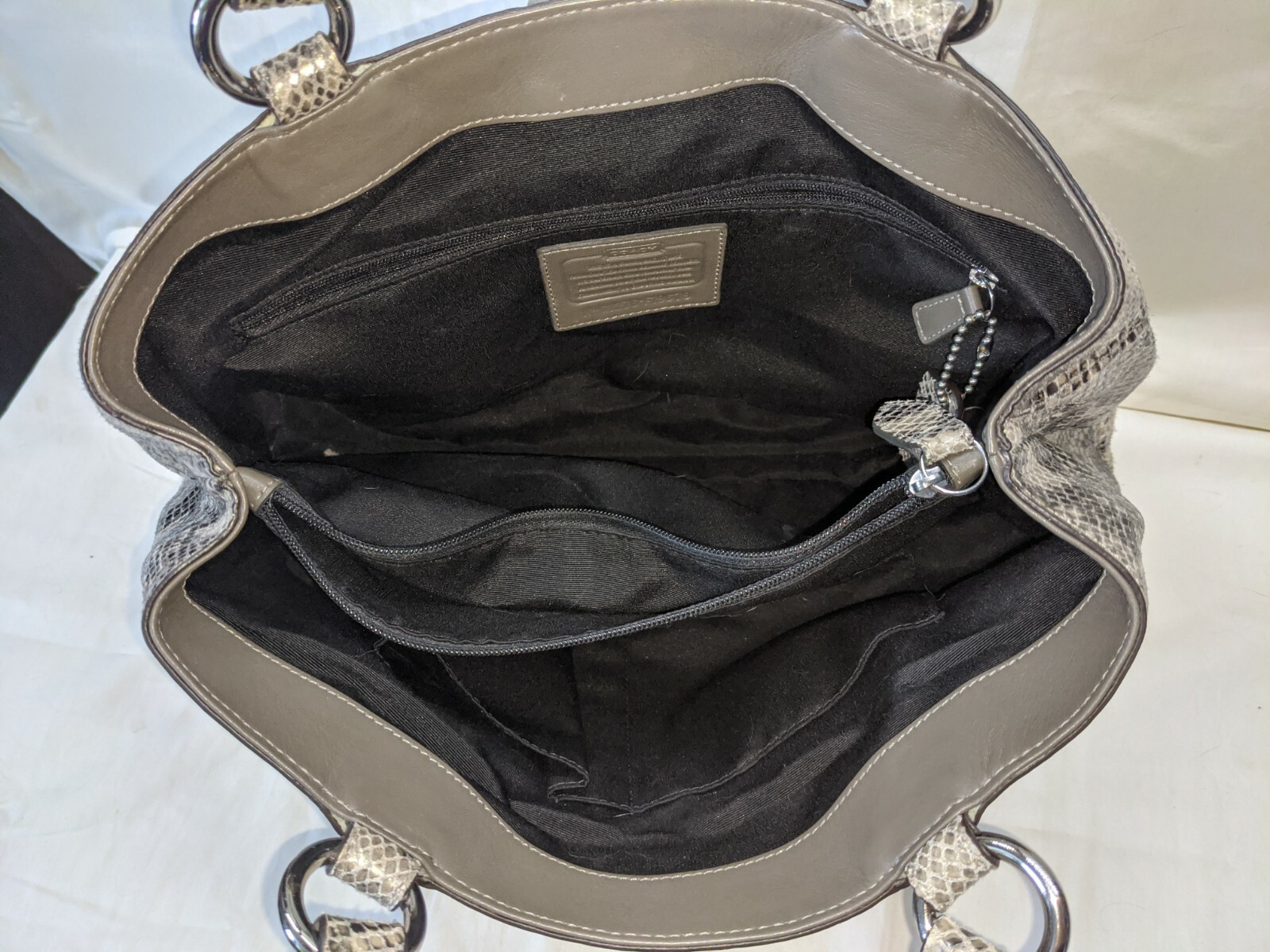 EUC Coach Python Embossed Leather Carryall Tote G… - image 4