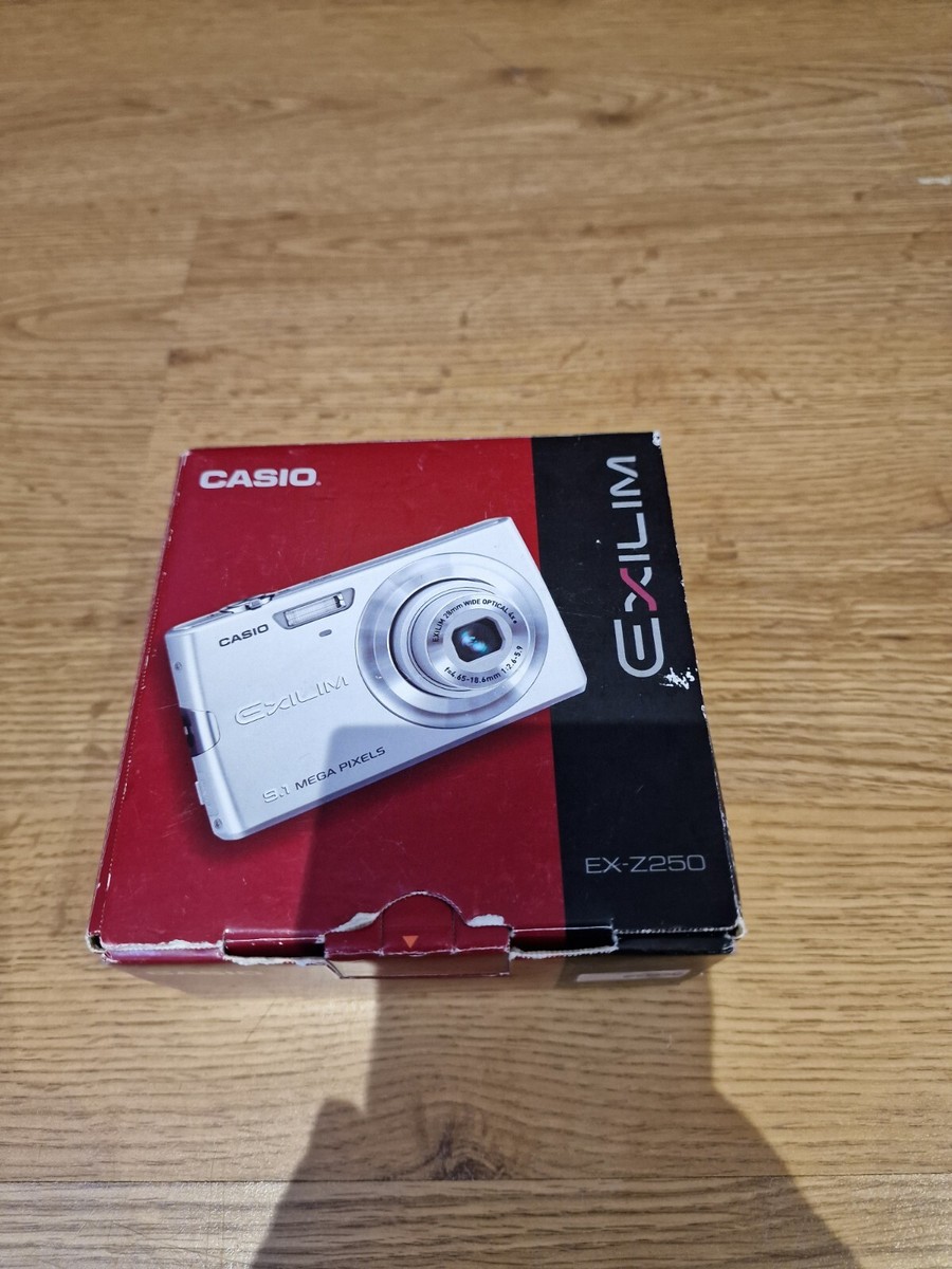 Casio Digital Camera Exilim EX-Z250 9.1MP Silver Boxed Working See