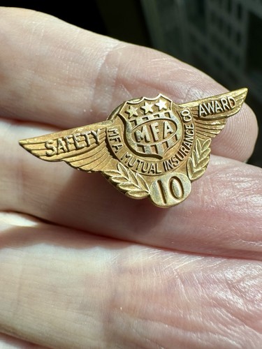 M.F.A. Mutual Insurance Co. Safety Award 10 Years Gold Tone Screw Back Pin