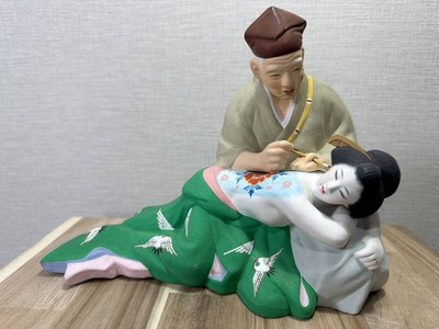 Japanese Shunga HakataDoll Hidden Tattoo Artist Geisha Antique Ceramic Figure 88