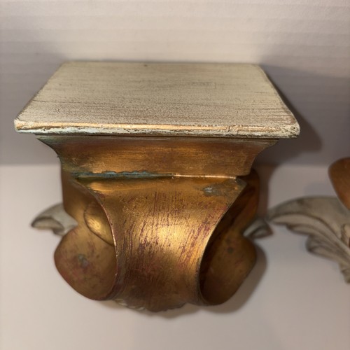 Small Pair Of Fancy Wall Sconces Shelves Brackets Gold Gilt 6 3/4” tall Resin - 第 5/12 張圖片