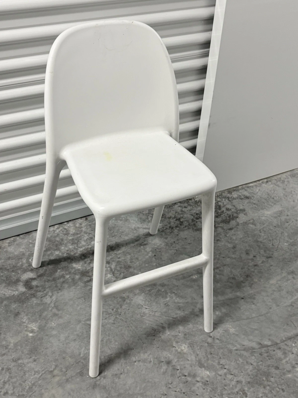 IKEA URBAN Junior High Chair White (17 ¾x18 ⅞x31 ⅛") 001.652.13
