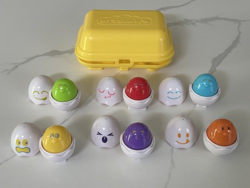 Vintage 1993 TOMY 6-Pack Hide & Squeak Eggs
