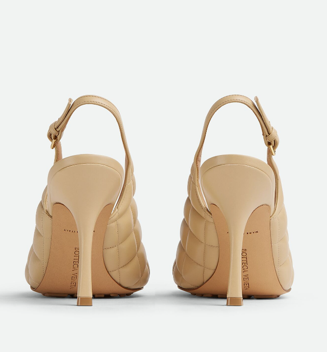 Bottega Veneta 729765VBRR02624 関税送料込 Bottega Veneta Beige Quilted Leather Slingback Women's