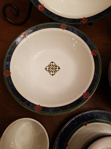 Pfaltzgraff Amalfi Classic Plates, Soup/Cereal Serving Bowls, Gravy Boat & Mugs - Picture 3 of 12