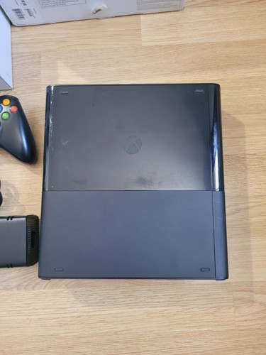 Xbox 360 E 4GB Console With Box *Tested* - Picture 4 of 17