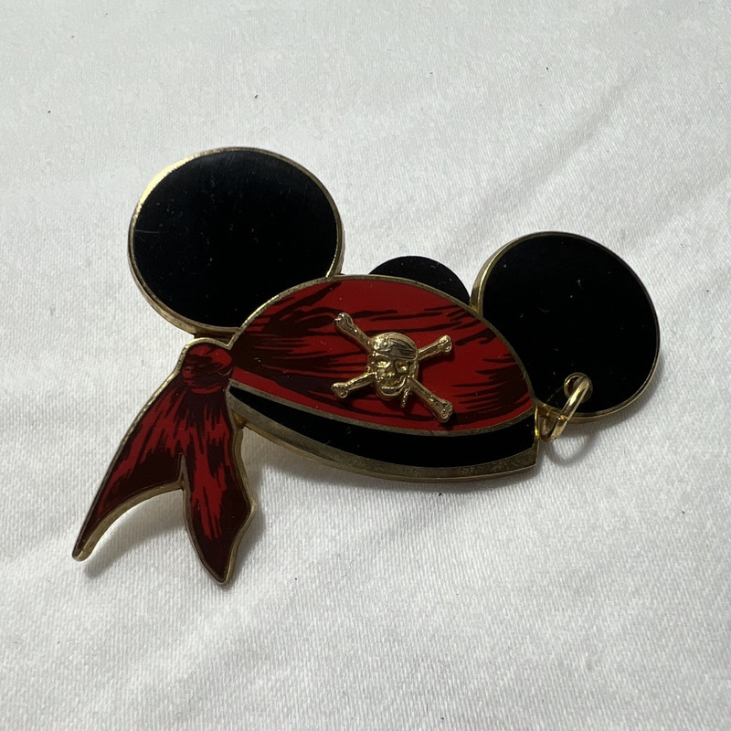Disney Official Pin Trading 2008 Pirates Caribbean Mickey Pirate Ears Pin on Pin