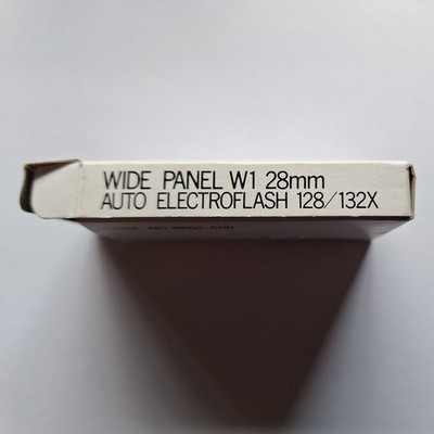 Minolta WIDE PANEL W1 28mm Auto Electroflash 128/132X