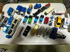 Tomica work vehicles and Thomas vehicles set