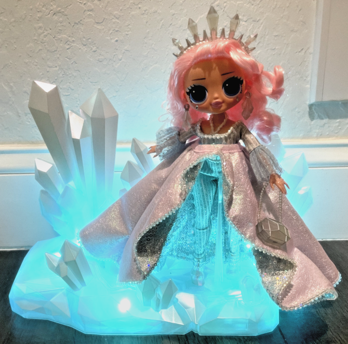 LOL Surprise OMG Crystal Star 2019 Collector Edition Doll Winter