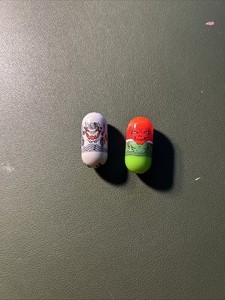 Vintage Marvel Mighty Beanz Ultron#52 & Red Skull #32