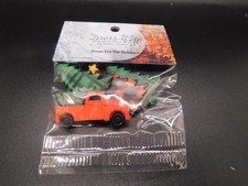 Dress it up Shank back buttons Home for the holidays Truck w/plaid trees 4pc