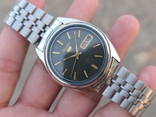 Vintage Seiko 5 Automatic Day-Date SS Black Textured Dial Men's Japanese Watch