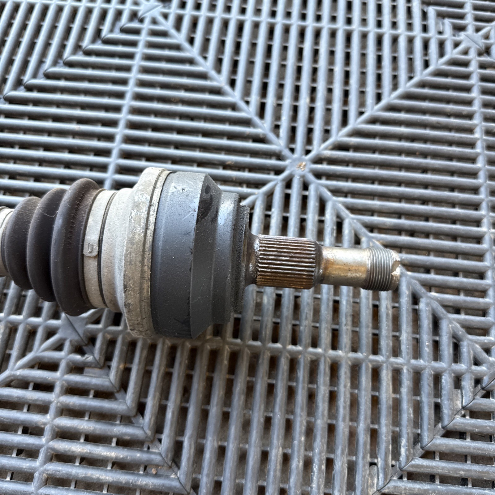 2017 MCLAREN 570S REAR RIGHT AXLE SHAFT 11G0296CP