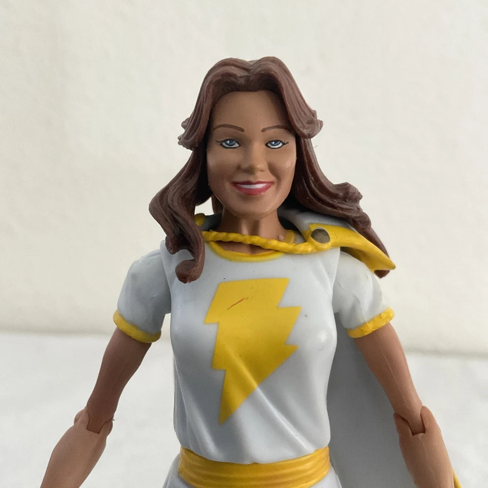 "Figura de acción de cómic coleccionable DC Direct Kingdom Come Magog 7"" con lanza" Foto 4 de 4