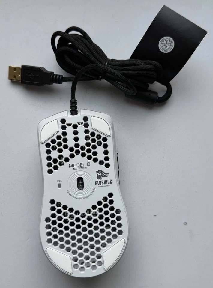 Glorious Modelo O Blanco Mate Ligero Con Cable Gaming Ratón RGB PROBADO Foto 2 de 3