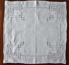 VINTAGE 1920s HANDKERCHIEF FINE WHITE LINEN PUNCH WORK APPLIQUE BOWS FLORALS