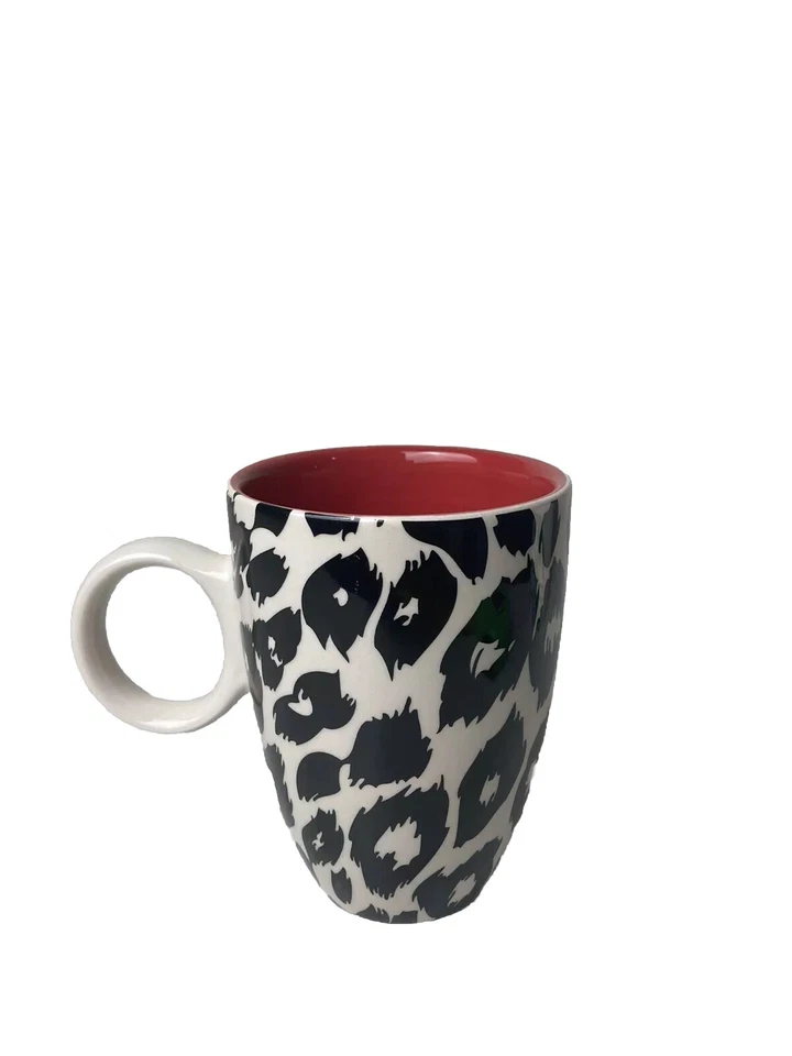 Taza de café Mary Kay taza de té blanco y negro patrón manchado rojo por dentro. Foto 3 de 4
