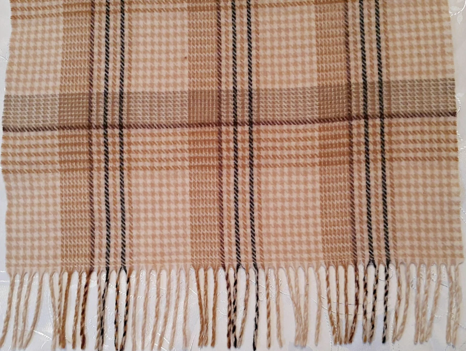 BUFANDA LARGA VINTAGE AUTÉNTICA BEIGE A CUADROS Y CUADROS MEZCLA DE LANA PARA HOMBRE CON FLECOS Foto 2 de 3