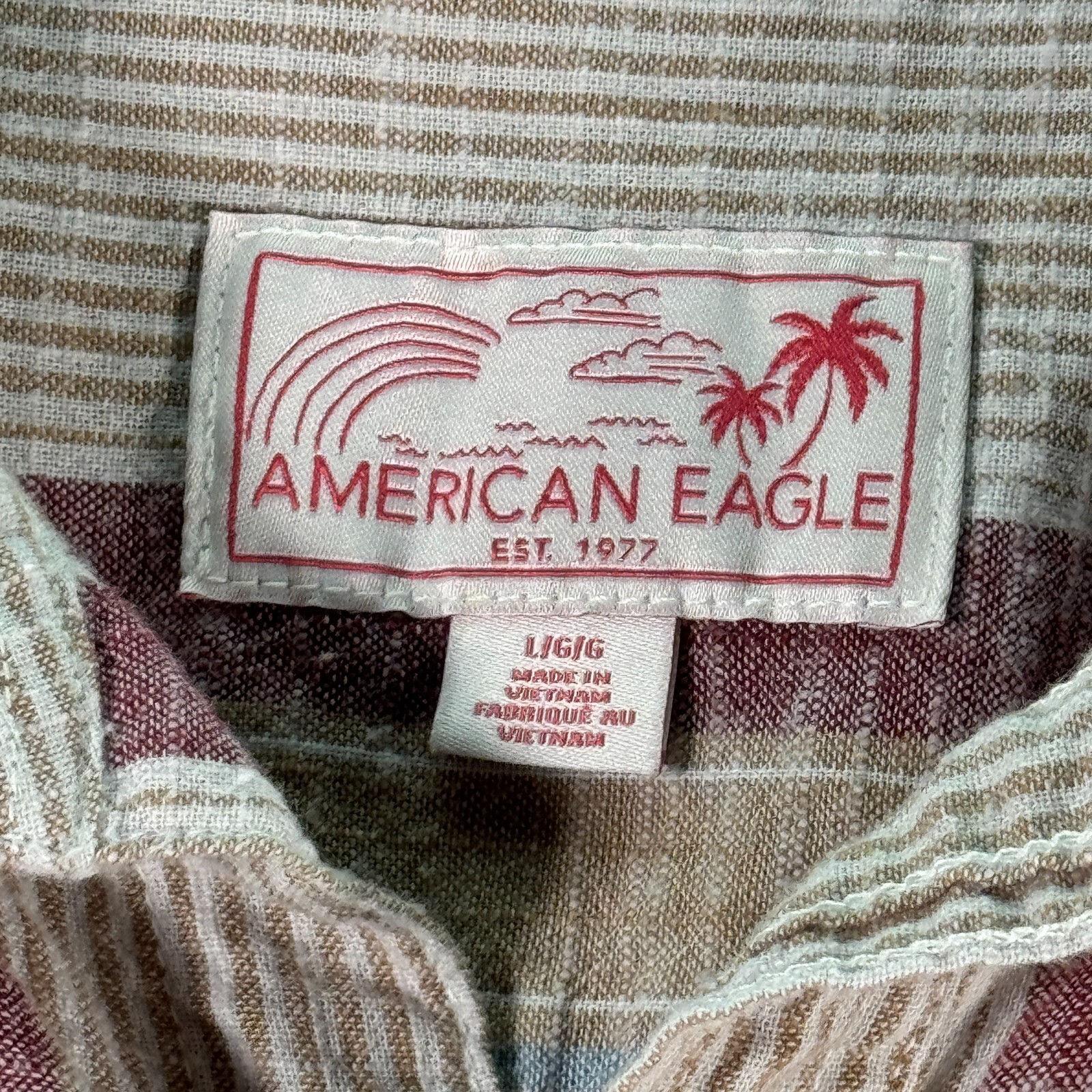 American Eagle Poolside Button Up Shirt Mens Larg… - image 4