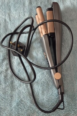 Christina Aguilera Wave Styler Curling Tong Triple Barrel Beach Waves  Natural UK