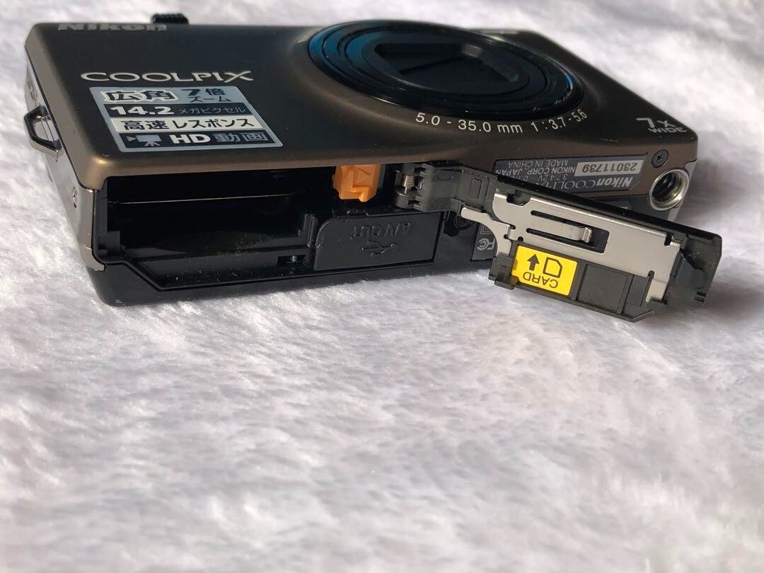 Nikon COOLPIX S6000 Brown Digital Camera 14.2MP 7x Optical