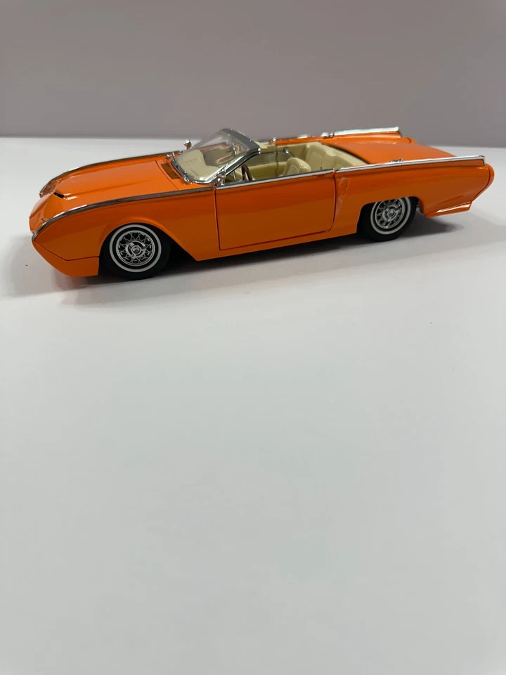 Ford Thunderbird 1962 Danbury como nuevo personalizado 1:24 diecast convertible — naranja raro Foto 4 de 4