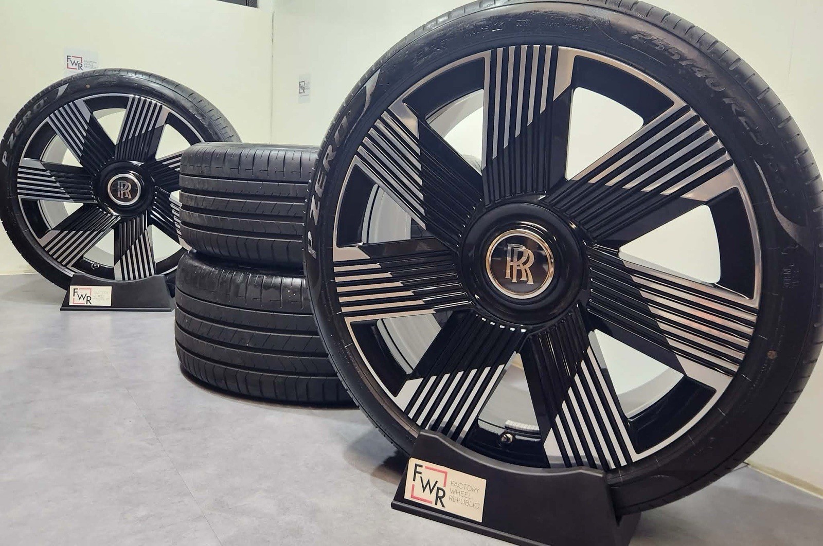 23" Rolls-Royce Spectre Factory OEM original wheels rims tires 2024 2025 🔥🔥🔥