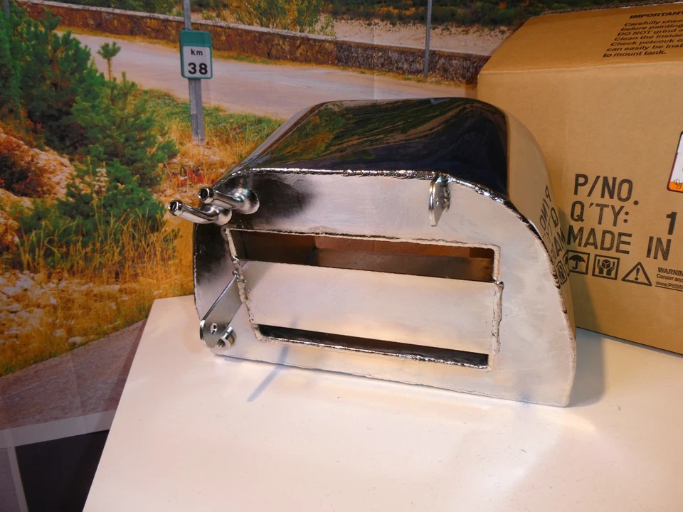 Harley 油箱平底铲包裹式 FXE 71-84 FX FL 65-84 V-Twin 40-0406 Y1 — 第 4/4 张图片