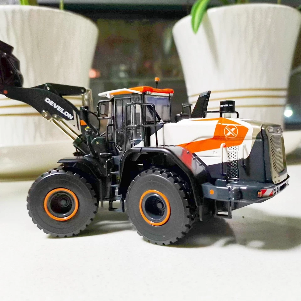 1/50 Scale DEVELON CONCEPT X Wheel Loader Diecast Model Toy Gift NEW - Image 4 of 4
