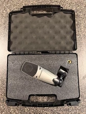 samson cl8 large diaphragm condenser microphone