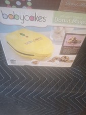 Babycakes Antihaft Donut Maker Gelb NEU mit Shaker Rack Gabel Komplettset