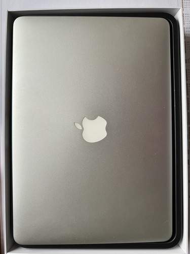 macbook air 13 zoll 255 GB Flash Storage 8GB Speicher Intel 1,7 GHz Dual Core i7