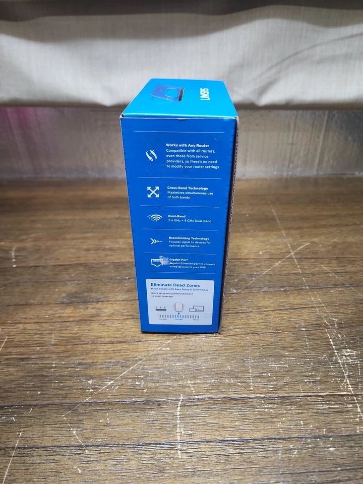 Linksys RE6300 WiFi Range Extender - Image 4 of 4