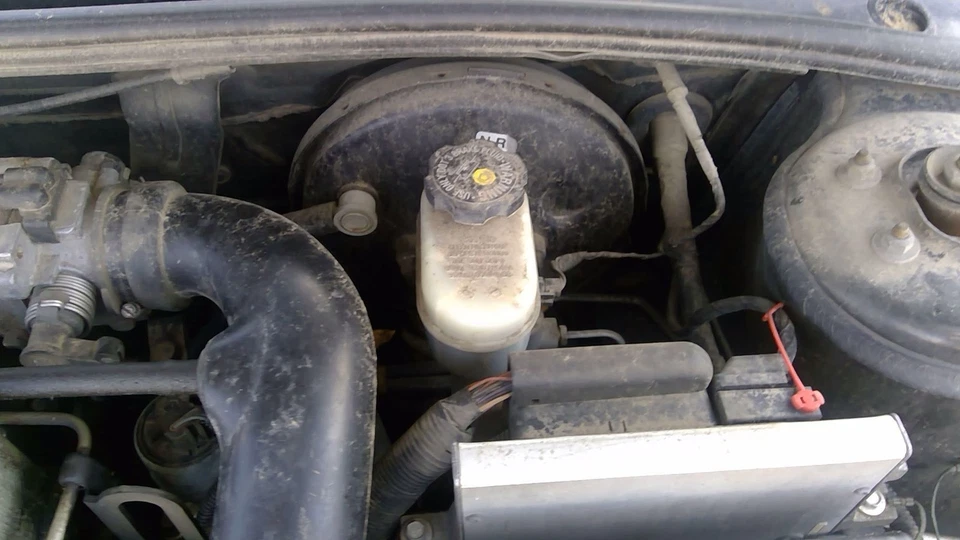 Saturn Sl1 2000-2002 sedán potenciador de freno con juego de pares de cilindros maestros OEM Foto 3 de 4