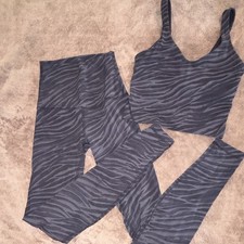 Lululemon Zebra Animal Print Sports Bra Leggings Set XS-2 Black/Gray Racerback