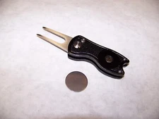 Switchblade Golf Divot Tool with Ball Marker  BLACK  New in Box   FREE SHIPPING