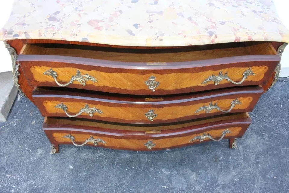 Превосходный бронзовый установленный французский мраморный верхний комод Людовика XV, около 1900 г. - Изображение 4 из 4