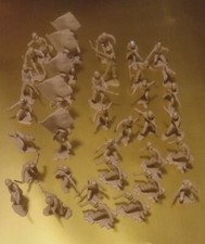 750  lot Louis Marx, Tim-Mee, and more Plastic Toy Soldiers 1950' 60, 70's.