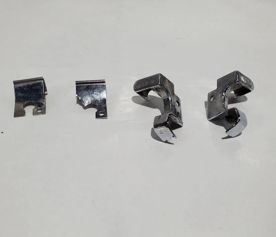 1992 Alfa Romeo Spider Veloce 原始设备制造商软顶环绕装饰镀铬 3 — 第 4/4 张图片