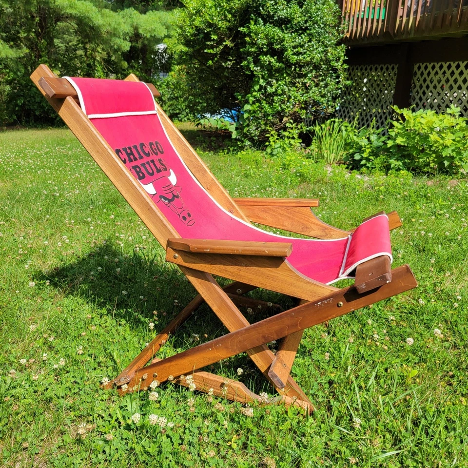 Vintage Chicago Bulls Sling Fabric Wooden Folding Lawn Chair - Image 2 of 4