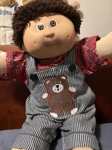 Cabbagepatch Hm9 1986 Brown and Hazel Eyes with Custom Outfit Great Vintage Cond